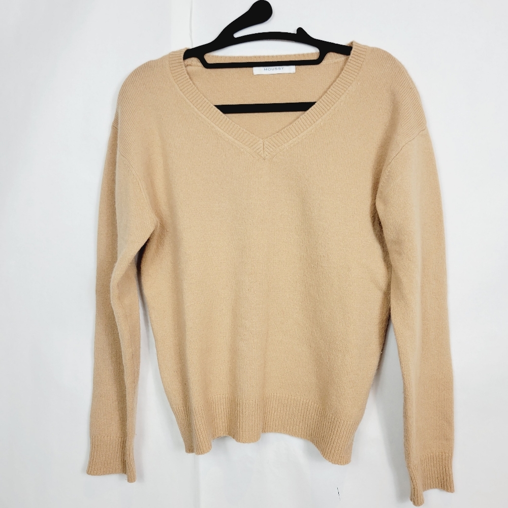 Moussy v-neck sweater - Picture 2 of 7
